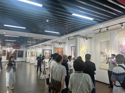 五城聯動繪華章 襄陽美術大展走進南陽，以丹青翰墨譜寫文化交融新篇